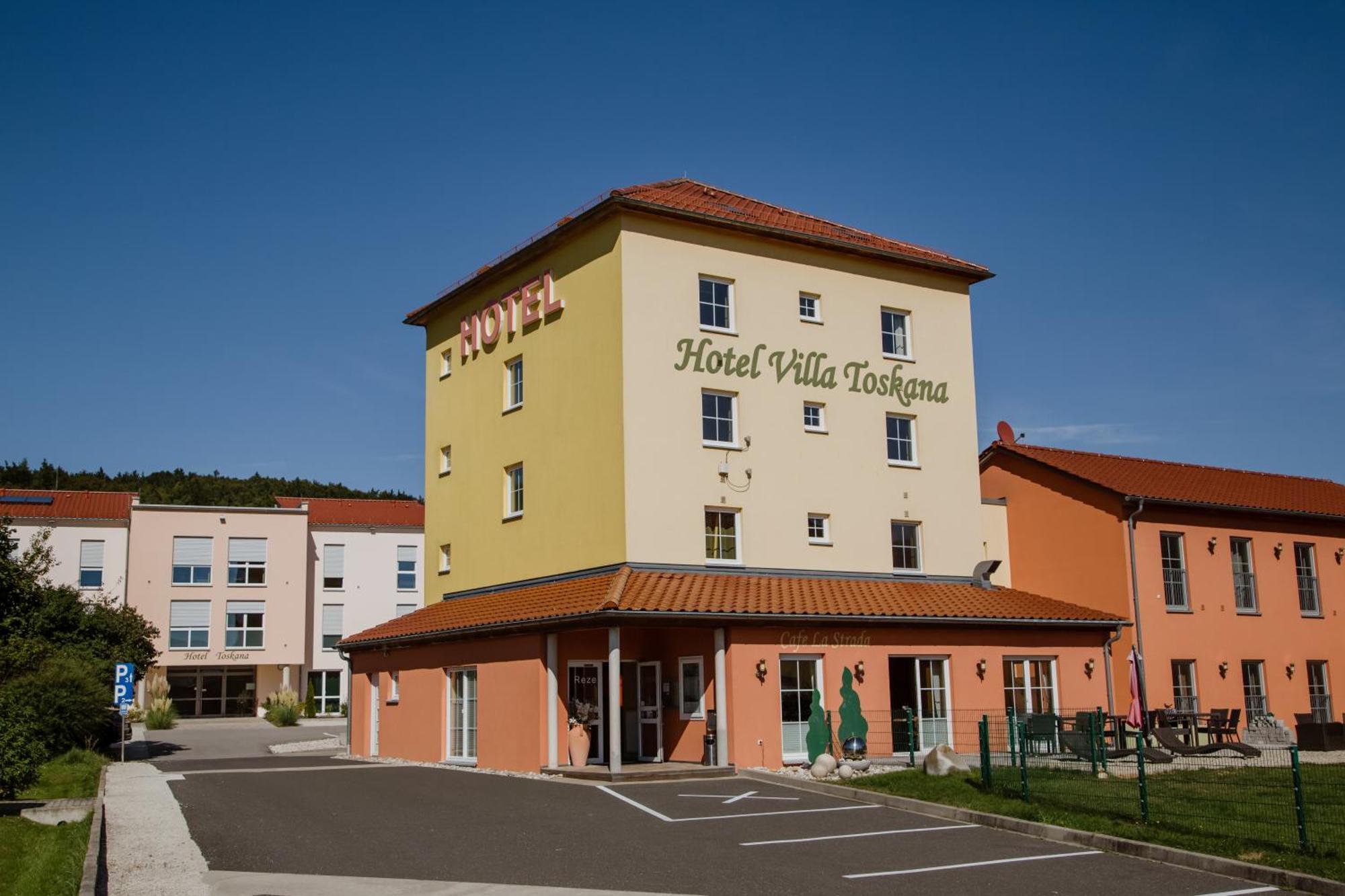 Hotel Villa Toskana Parsberg Exterior photo