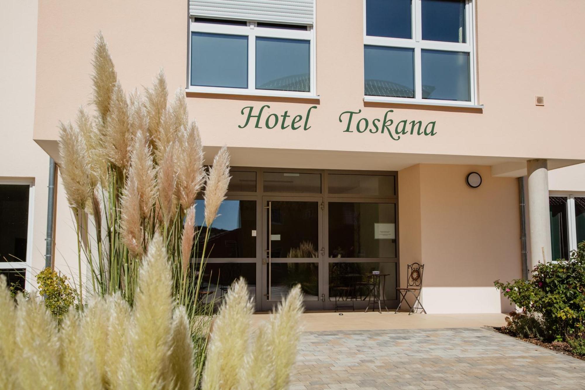Hotel Villa Toskana Parsberg Exterior photo